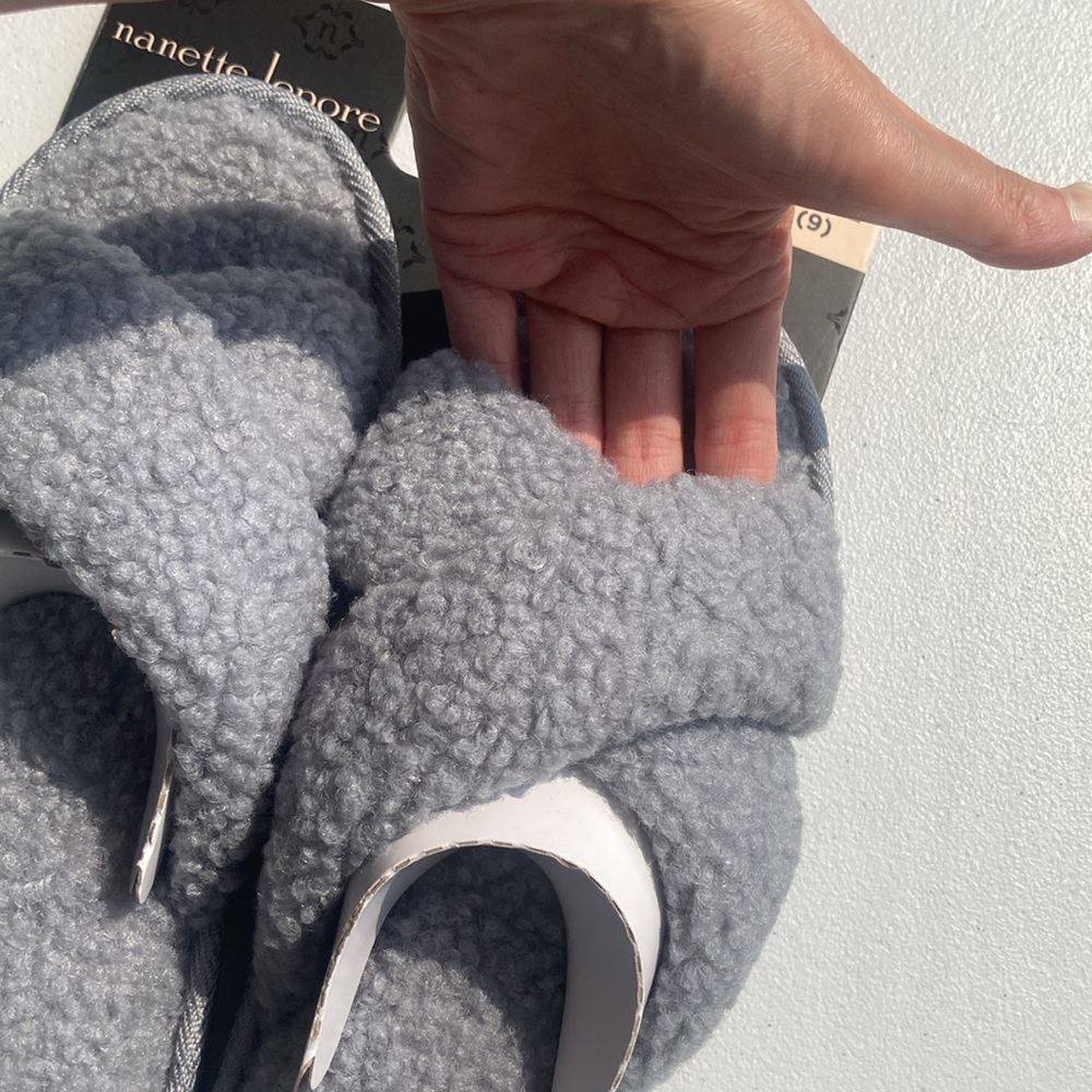 Nanette Lepore Gray x band Slipper memory foam
Indoor outdoor sole Large 9 - Picture 7 of 14